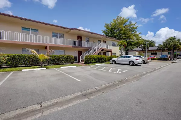 Margate, FL 33063,7505 NW 5th CT 108