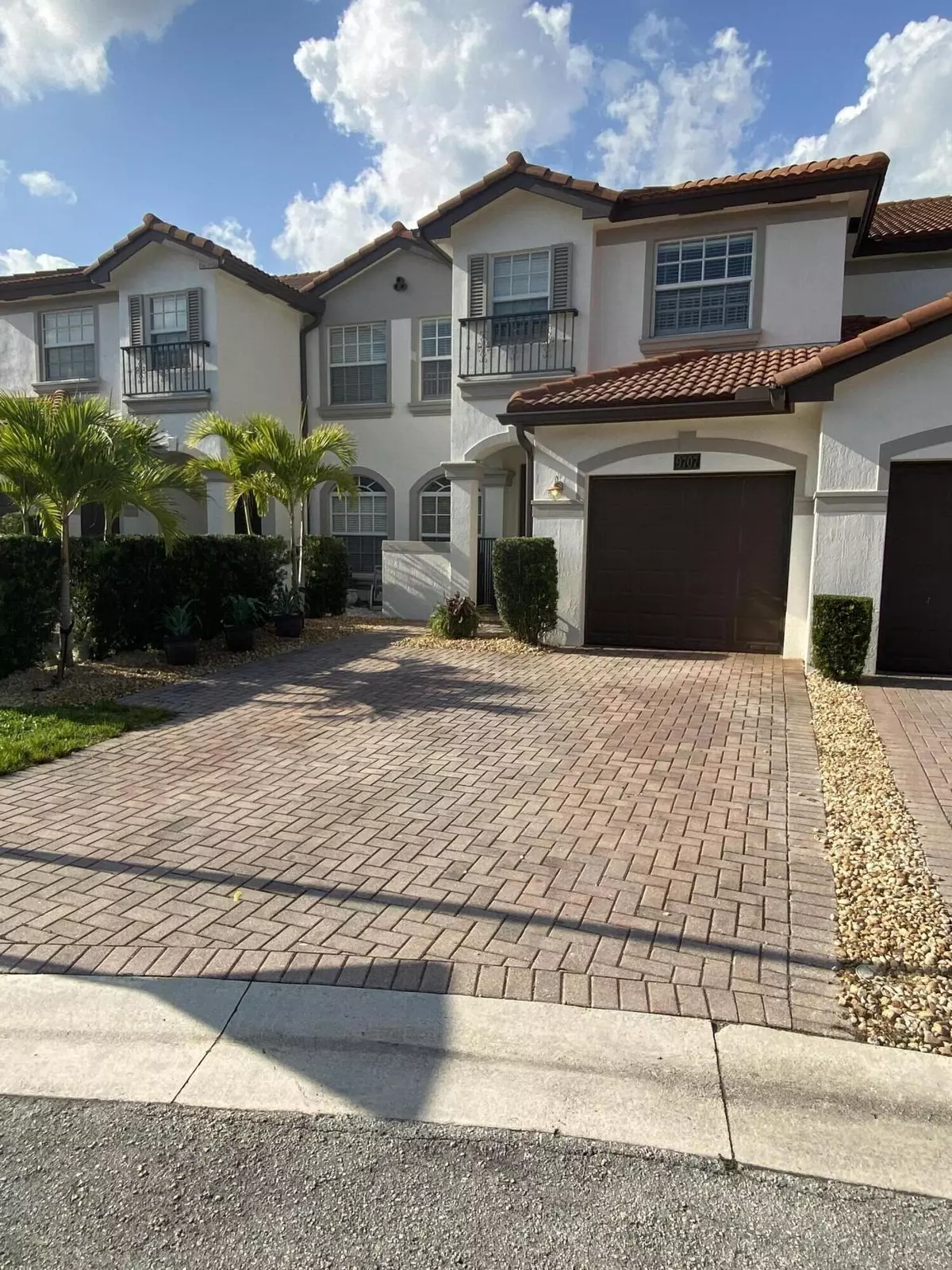 Cooper City, FL 33328,9707 Darlington PL