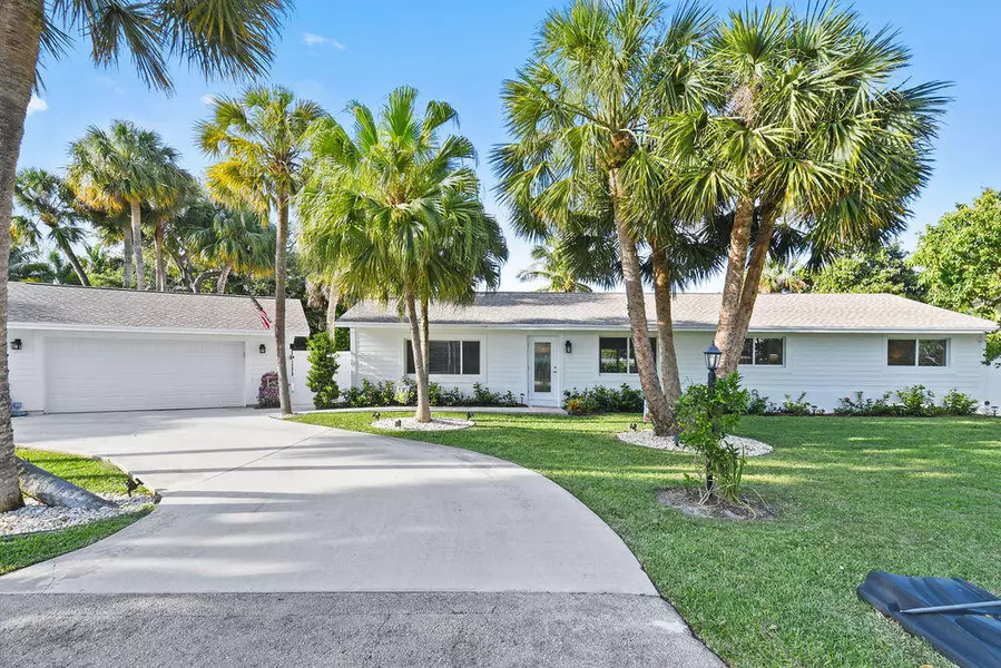 2419 Snug Harbor DR, Palm Beach Gardens, FL 33410