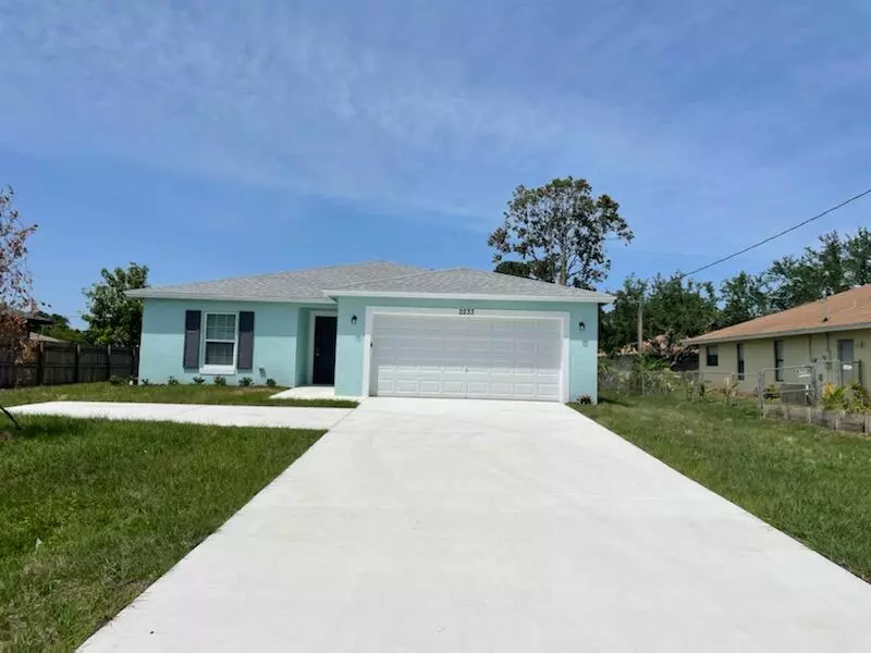 2233 SE Melaleuca BLVD, Port Saint Lucie, FL 34952