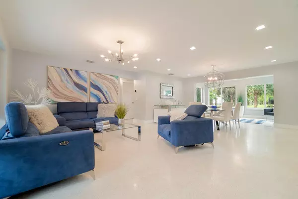 West Palm Beach, FL 33417,4664 Schall WAY