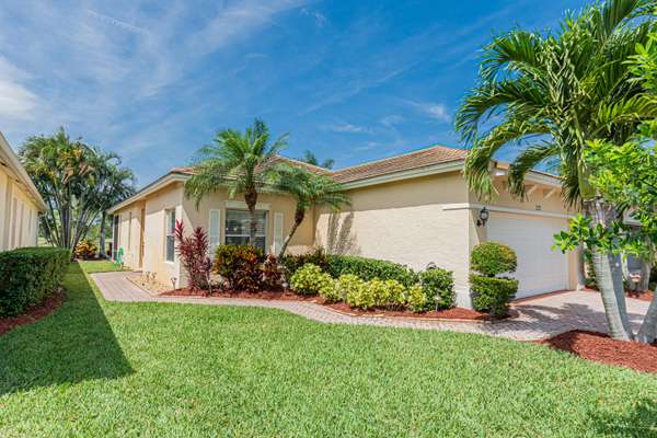 322 SW Tomoka Springs DR, Port Saint Lucie, FL 34986