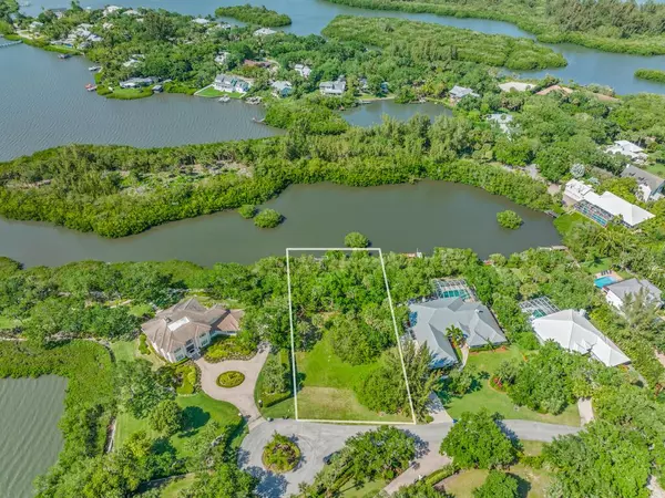 2660 Riverview CT,  Vero Beach,  FL 32963