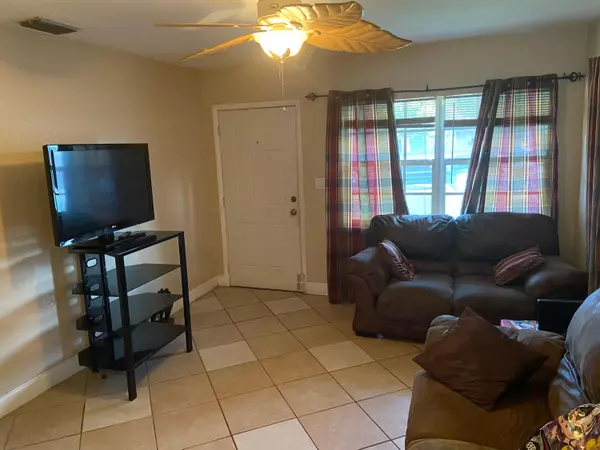 Miramar, FL 33023,6425 SW 22 CT