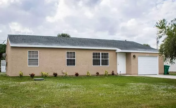 2002 SE Berkshire BLVD, Port Saint Lucie, FL 34952