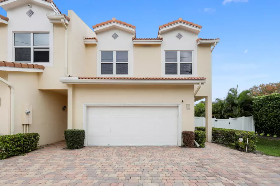 4210 NE 5th AVE, Boca Raton, FL 33431