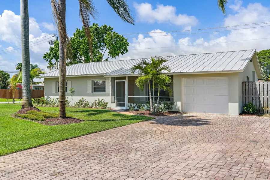 1612 Venus AVE, Jupiter, FL 33469