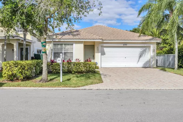 6793 E Hendry DR, Lake Worth, FL 33463