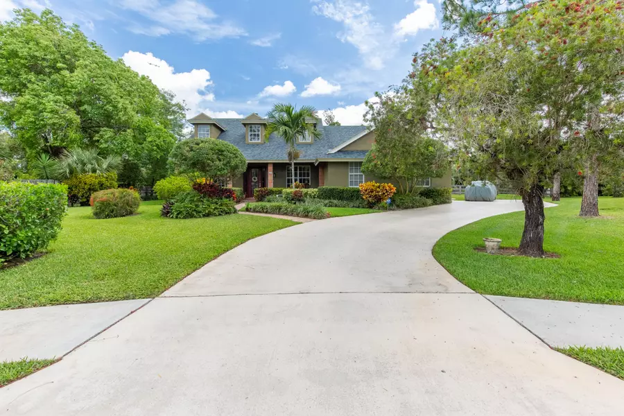 15 Saint Davids WAY, Wellington, FL 33414