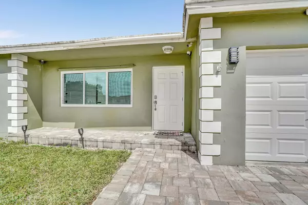 Boca Raton, FL 33428,22063 Ararat ST