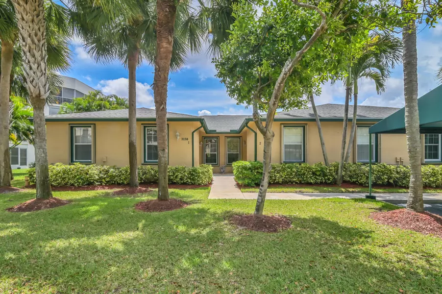 3158 Via Poinciana 1, Lake Worth, FL 33467