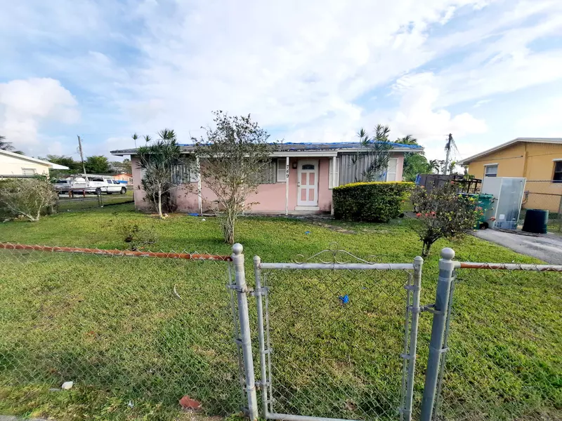 749 NW 3rd ST, Florida City, FL 33034