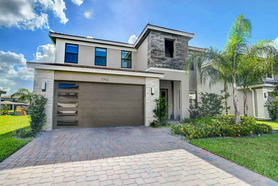 7192 Stella LN, Lake Worth, FL 33463