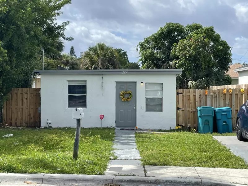 222 NE 13th AVE, Boynton Beach, FL 33435