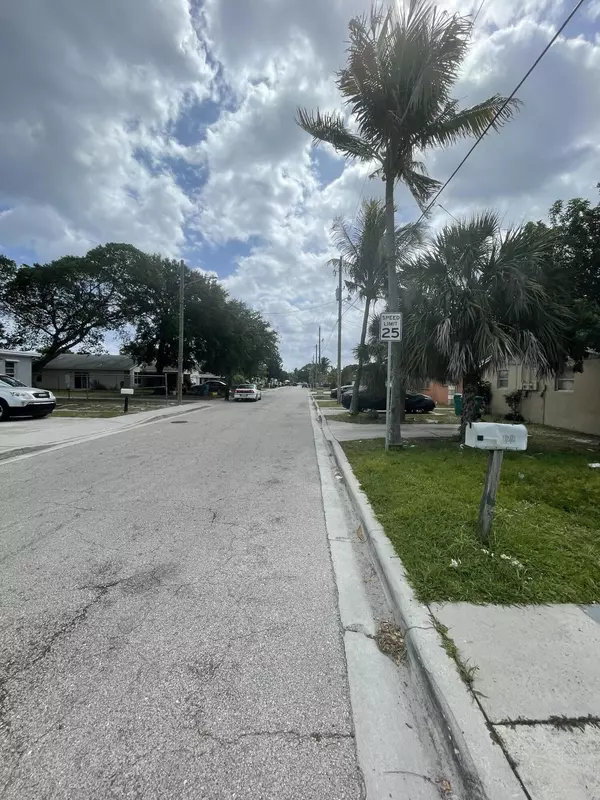 Boynton Beach, FL 33435,222 NE 13th AVE