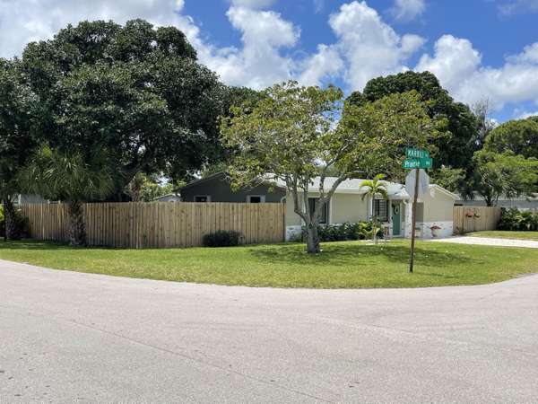 2770 Marbill RD, West Palm Beach, FL 33406