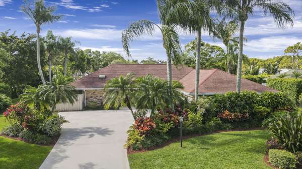 19570 Trails End TER,  Jupiter,  FL 33458