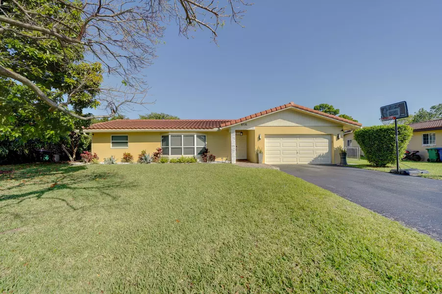 8735 NW 29th DR, Coral Springs, FL 33065