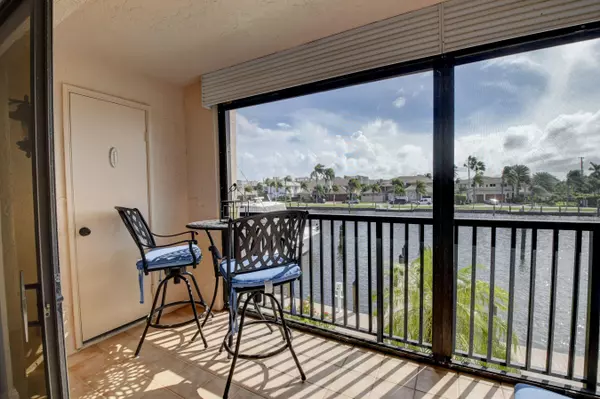 Delray Beach, FL 33483,300 Captains WALK 1120