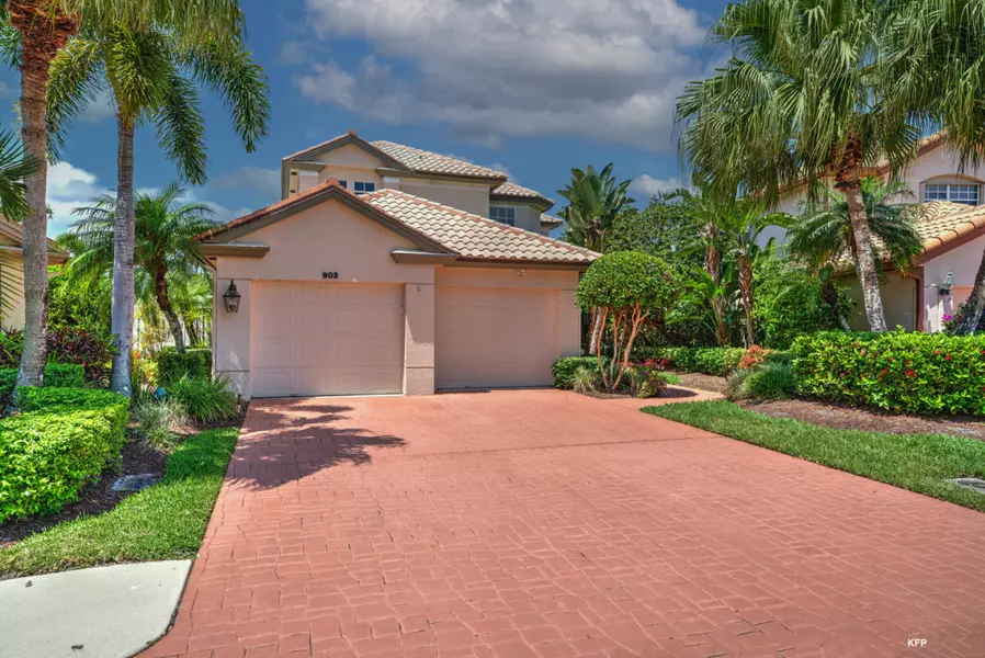 903 Augusta Pointe DR, Palm Beach Gardens, FL 33418