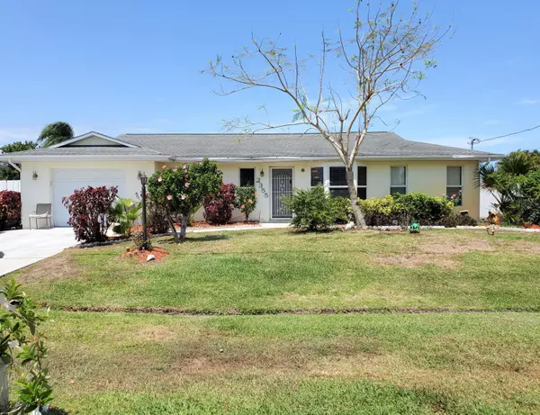 2355 SE Avalon RD, Port Saint Lucie, FL 34952