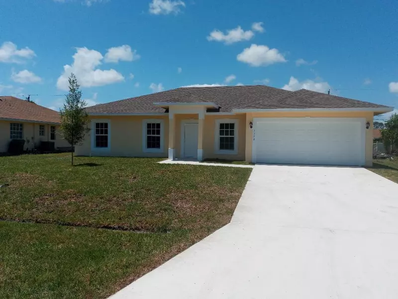 1178 SE Puritan LN, Port Saint Lucie, FL 34983