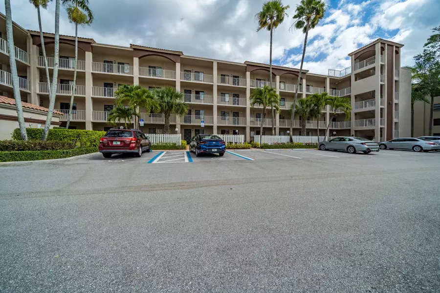 6241 Pointe Regal CIR 409, Delray Beach, FL 33484