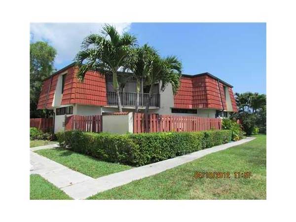 3838 Victoria DR, West Palm Beach, FL 33406