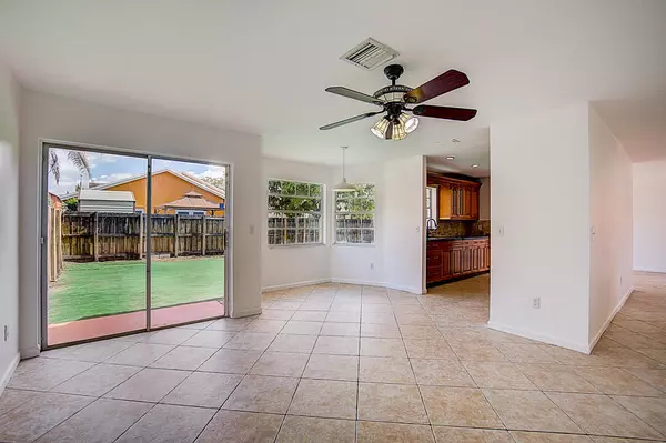 Pembroke Pines, FL 33025,9711 SW 14th CT