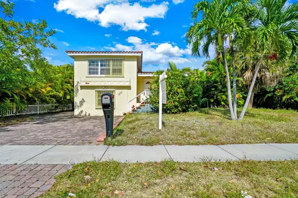 1505 NE 4th AVE, Boca Raton, FL 33432