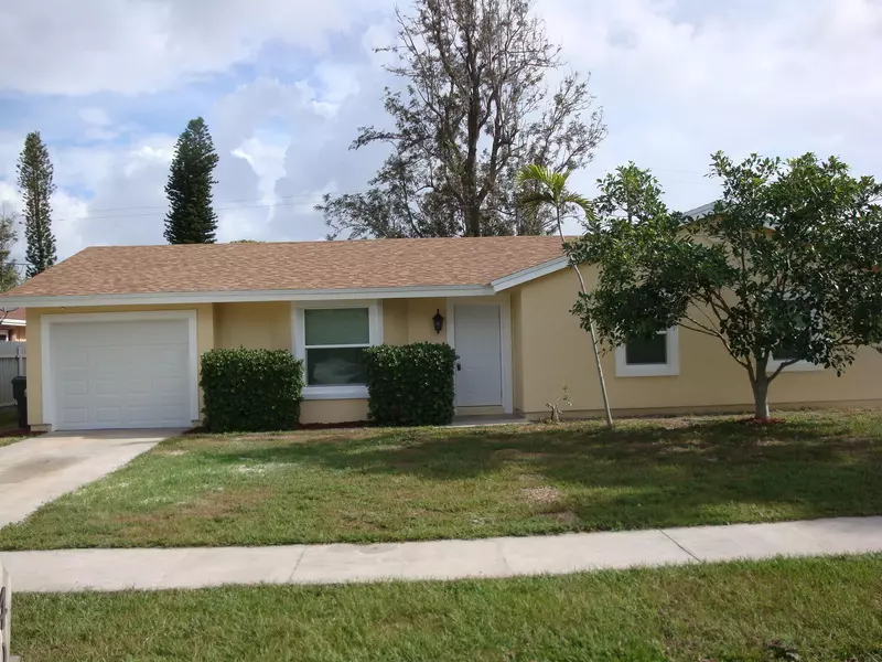 4045 Sussex AVE, Lake Worth, FL 33461