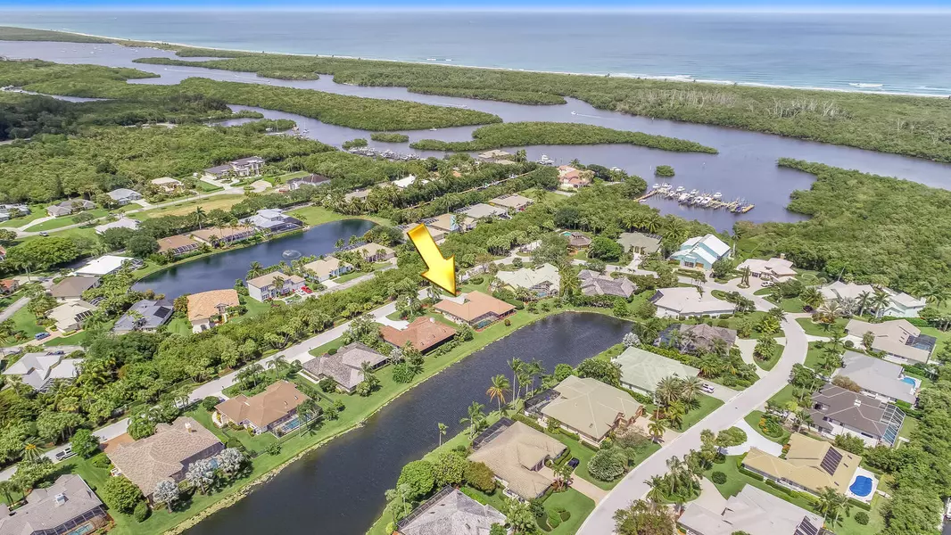 8921 SE Marina Bay DR, Hobe Sound, FL 33455