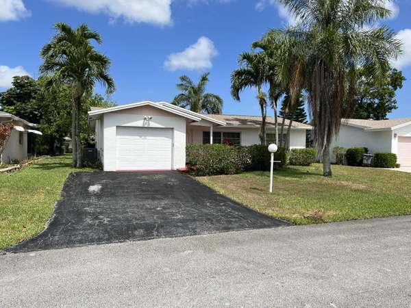 14342 Amapola DR, Delray Beach, FL 33484