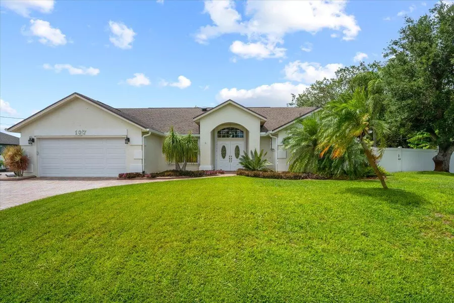 107 SW Hawthorne CIR, Port Saint Lucie, FL 34953