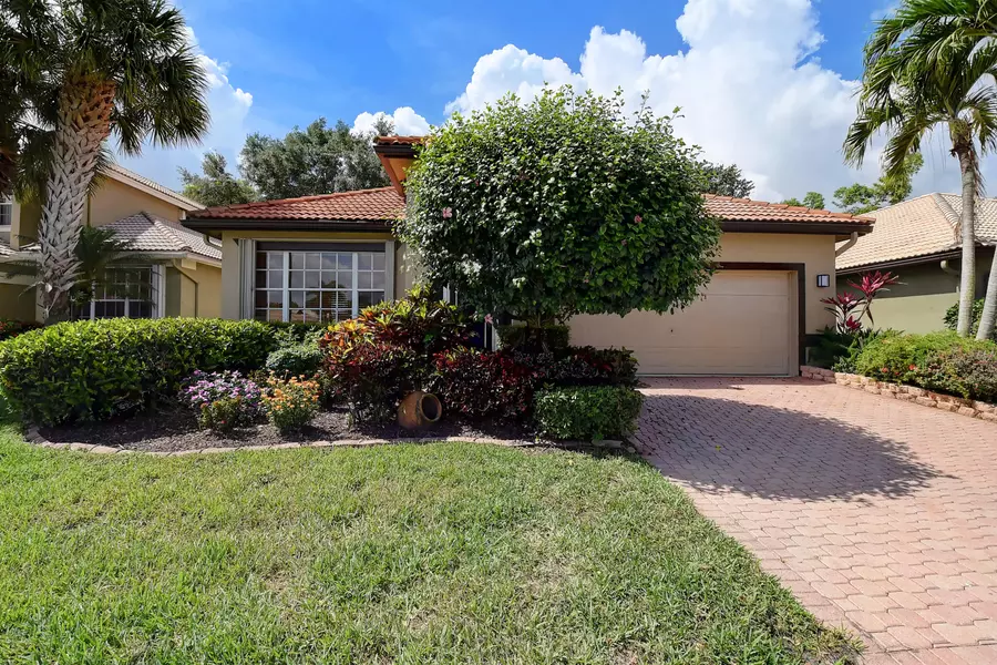 7806 Edinburough LN, Delray Beach, FL 33446