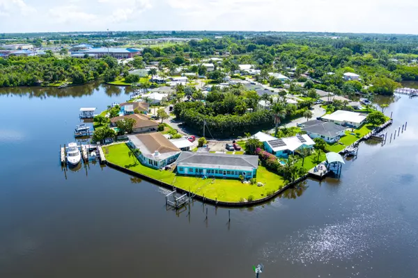 Stuart, FL 34994,146 SW Cabana Point CIR