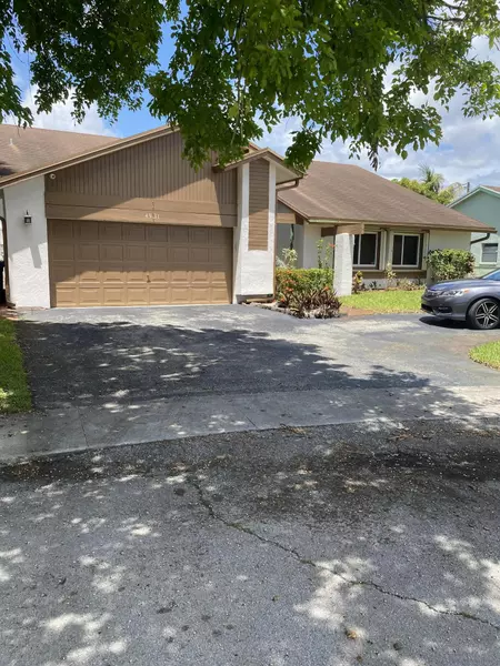 4931 NW 86th AVE, Lauderhill, FL 33351