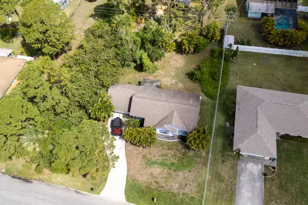 Vero Beach, FL 32962,1756 SW 17th PL