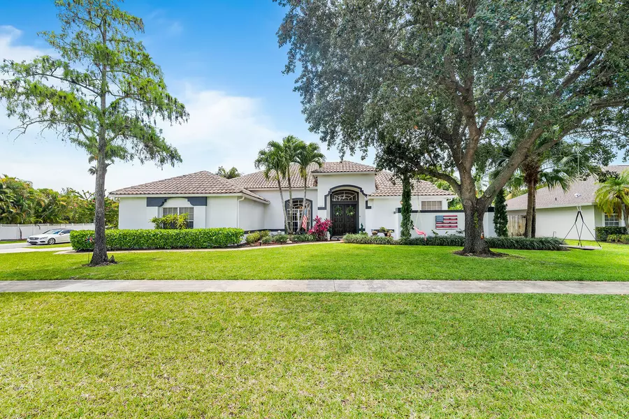 1847 Primrose LN, Wellington, FL 33414