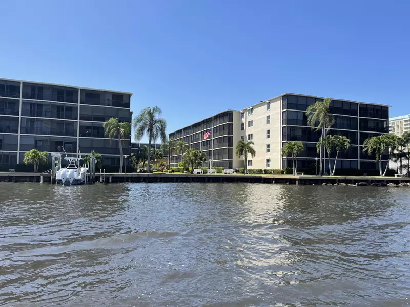 760 E Ocean 203 AVE Apt 203, Boynton Beach, FL 33435