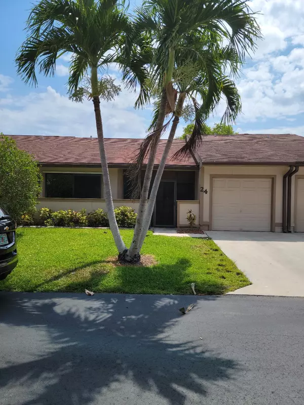 24 Winchmore LN, Boynton Beach, FL 33426