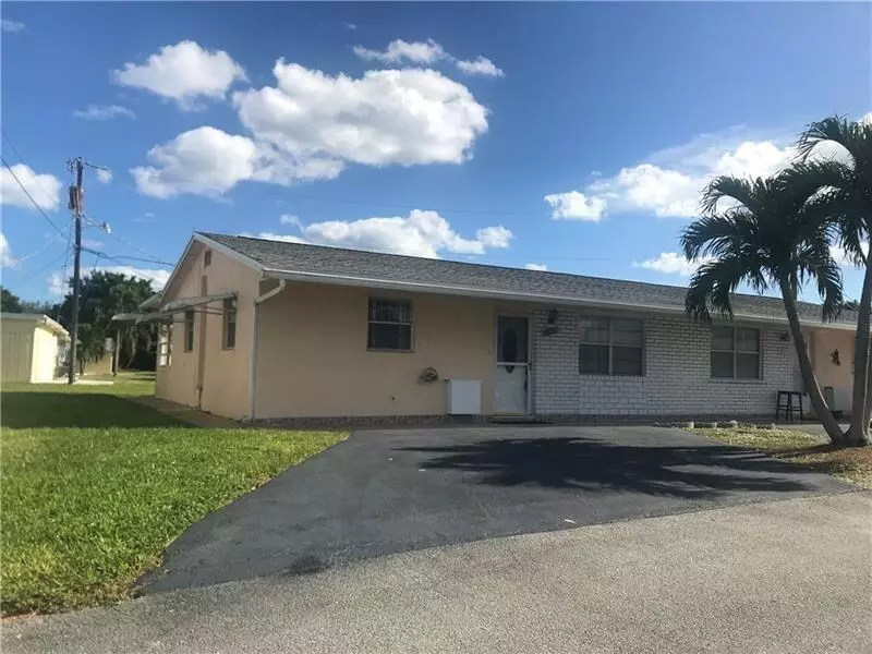 2701 Peer LN, Delray Beach, FL 33445