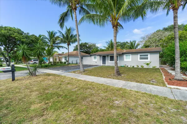 1051 SW 4th TER, Deerfield Beach, FL 33441