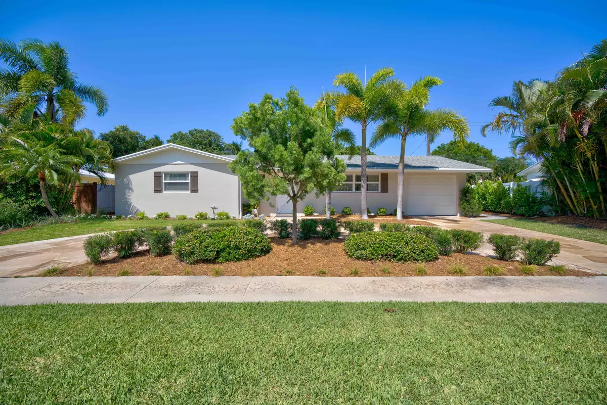 Tequesta, FL 33469,39 Willow RD