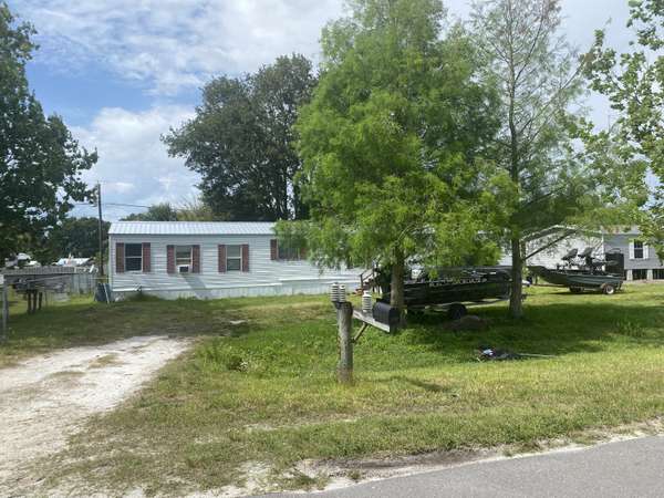 Okeechobee, FL 34974,6585 NE 7th ST