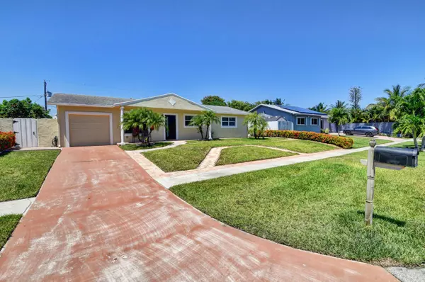 Boca Raton, FL 33487,109 Seminole LN