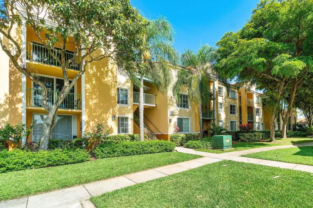 Hypoluxo, FL 33462,180 Yacht Club WAY 207