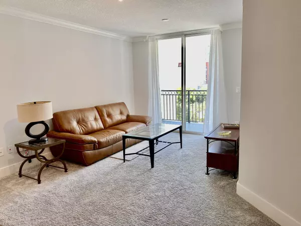 West Palm Beach, FL 33401,600 S Dixie HWY 556