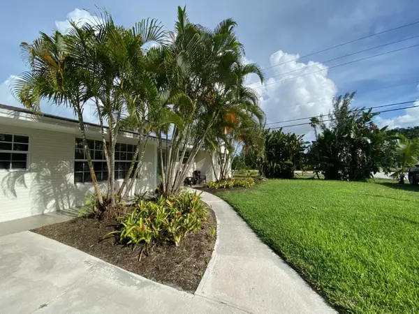 Tequesta, FL 33469,19185 SE Homewood AVE