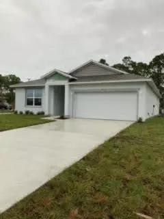 797 NW Bristol ST, Port Saint Lucie, FL 34983